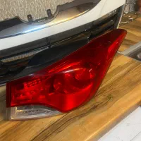 چراغ خطر عقب النترا و جلو پنجره توسان