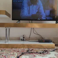 تخت و میز تلویزیون سفید طلایی|تخت و سرویس خواب|نیشابور, گنبد سبز|دیوار