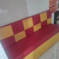 مبل برای نشستن مشتری