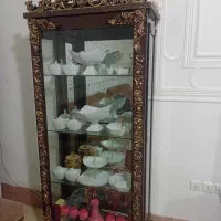 بوفه ، ایینه، ساعت