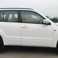 سوزوکی گراند ویتارا 2400 سفید دنده ای