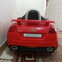 ماشین شارژی در حد نو باتری سالم دو موتوره