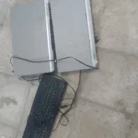 دوعدد دستگاه دیوی دی و یه صفحه کلید