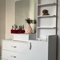 میز آرایش تکی همراه با پاف