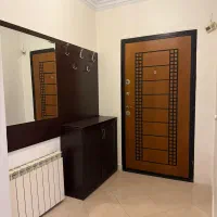 جاکفشی به همراه آویز لباس و آیینه