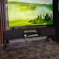 تلویزیون  آینه و کنسول زیر تلویزیونی