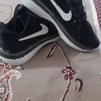 کتونی|کیف، کفش، کمربند|نیشابور, راه آهن|دیوار