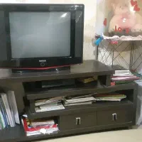 تلویزیون و میز تلویزیون