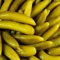 تامین کننده خیار شور و زیتون