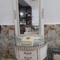 ایینه و میز