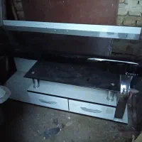 میز تلویزیون و تلویزیون ال ای دی