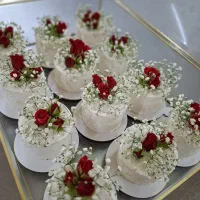 فروشنده قنادی وردست خشکار