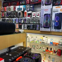 واگذاری موبایل فروشی با اجناس و دکور ۱۷ سال سابقه