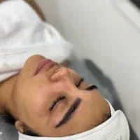 آف ویژه فیشیال، شینیون، میکاپ، اکستنشن مژه، اسپا