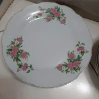 ظرف و ظروف چینی قدیمی گل سرخی گل سرخ|ظروف سرو و پذیرایی|تهران, شهرک شریعتی|دیوار