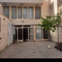 رهن و اجاره منزل دوطبقه حیاط دار|اجارهٔ خانه و ویلا|اصفهان, تیران|دیوار