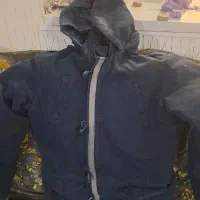 دوعدد کاپشن در حد نو سایز لارج رنگ مشکی وسورمه ای