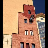 کار در ارتفاع باطناب بدون داربست پیچ رولپلاک|خدمات پیشه و مهارت|همدان, |دیوار