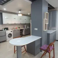 نصاب کاغذدیواری نصب برچسب کابینت نصاب ماربل