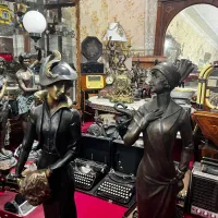 مجسمه برنزامضادارهرکدام ۱مترانتیک وقدیمی|مجسمه، تندیس، ماکت|تهران, فرودگاه مهرآباد|دیوار