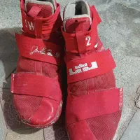 نایک لبرون سه چسب