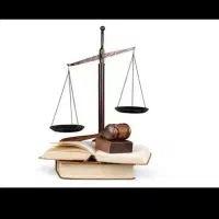 وکیل و مشاور حقوقی