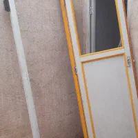 درب حمام سالم سالم  همراه با ۴چوبش