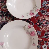 چند عدد چینی و یه دست کامل لیوان شربت