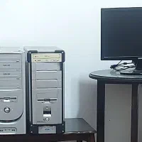 دوتا کیس و یک مانیتور