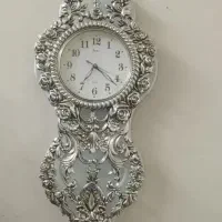 ساعت دیواری شیک و سالم