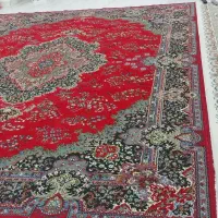 فروش دوعدد فرش ۱۲ متری یکی قرمز ویکی کرم وعده پشتی