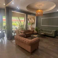 آشپز و سالن دار
