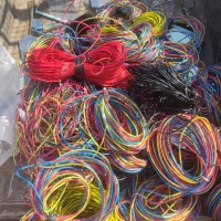 خرید ضایعات میلگرد مس الومینیم با ترازوی دیجیتال