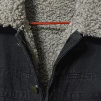 کت وشلوارجین تو کرک دار