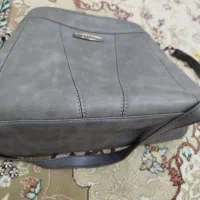 کیف زنانه ذنگ طوسی سالم و تمیز بدون هیچ ایرادی
