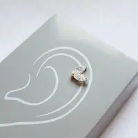 پرسینگ گوش نقره نگینی با پایه استیل سفید