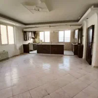 ۸۵متری/ فول امکانات/ تخلیه/ غرق نور