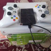 ایکس باکس 360کپیخور با2دسته و هارد320گیگ و30بازی