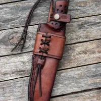 ساخت انواع قلاف برای چاقو و تجهیزات طبیعت گردی