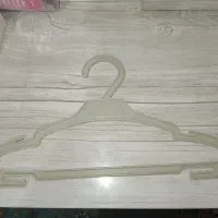 چوب لباسی و شاخک توری