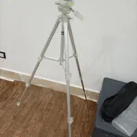 سه پایه دوربین