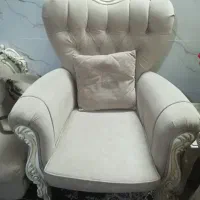 مبلمان ۱۱نفره بامیزعسلی  بهمراه میزآینه