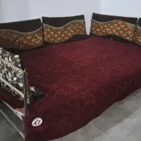 تخت چوبی واهنی وصندلی چوبی واهنی|صندلی و نیمکت|نور, |دیوار