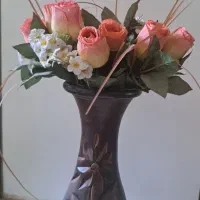 تابلو و گلدان