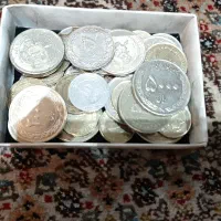 تعدادی سکه قدیمی ایرانی و خارجی