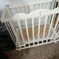 تخت بغل تخت مادر