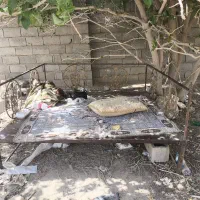 تخت رستوران آهنی