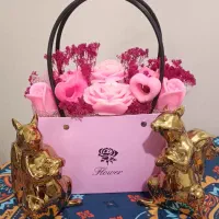 باکس شمع گل هدیه ای خاص و متفاوت (ولنتاین)