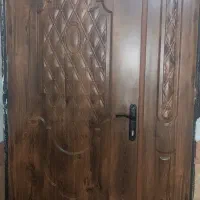 درب منزل چوبی در حد نو|مصالح و تجهیزات ساختمان|سبزوار, شرق کال جنوبی (شمس آبادی)|دیوار