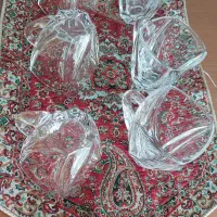 دو دست استکان و قندان در حد نو